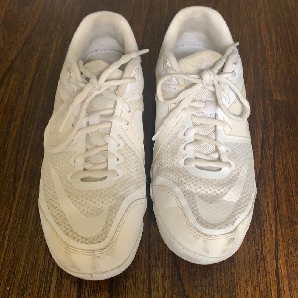 Nike Cheerleading Shoes Women Size 9